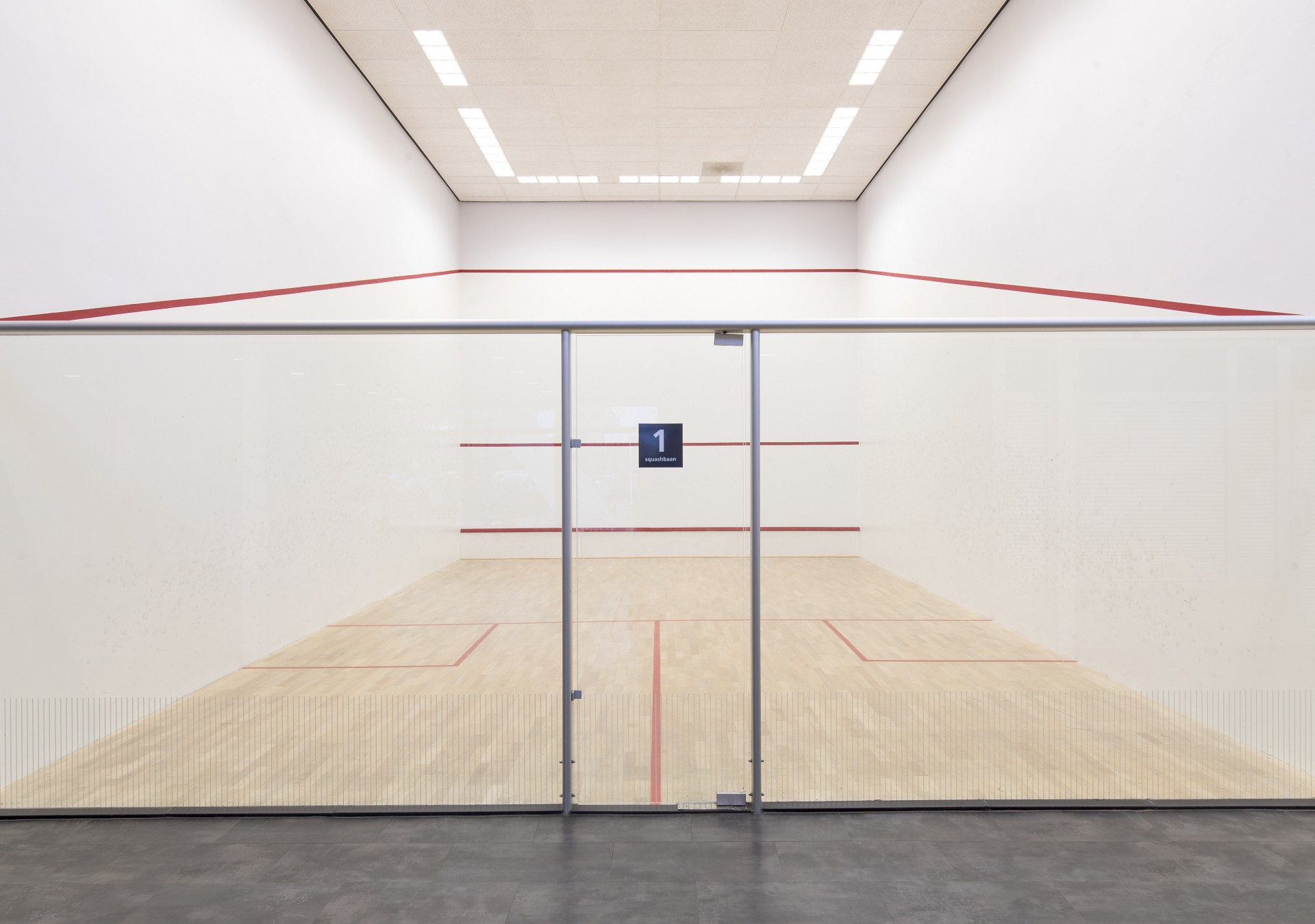 Squashen op een baan met stijl