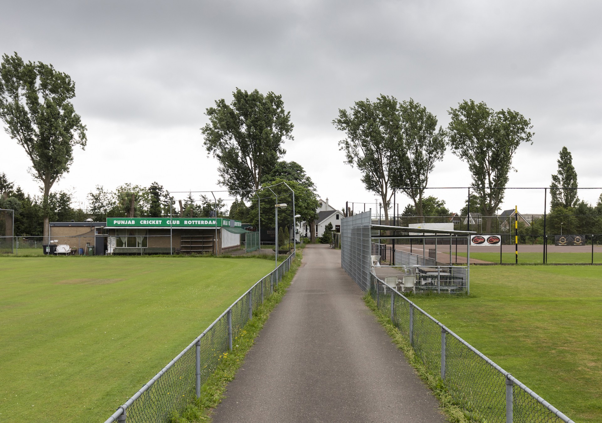 Een ruim terrein