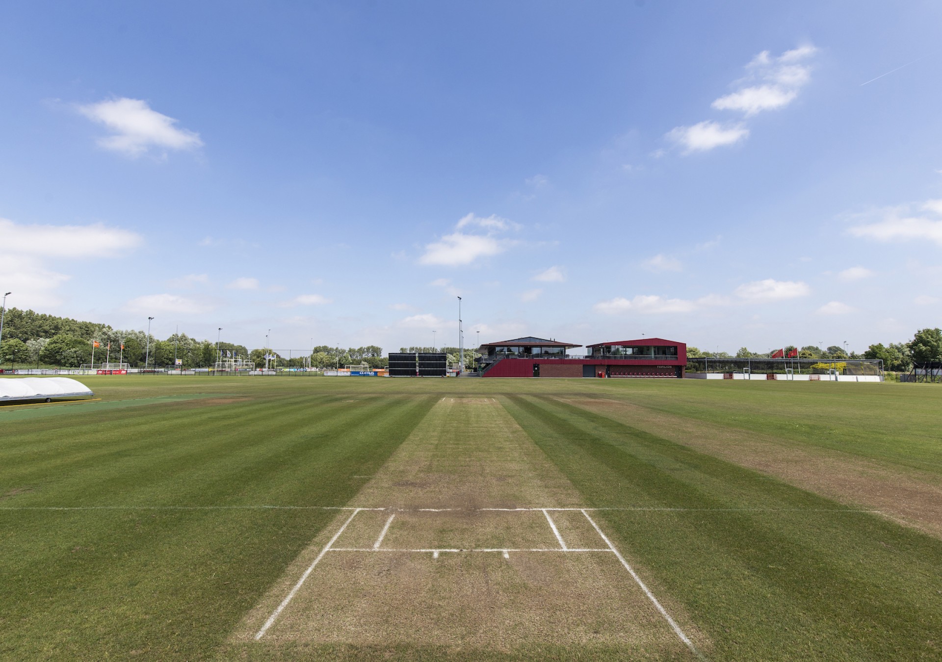 Cricket en voetbalvelden