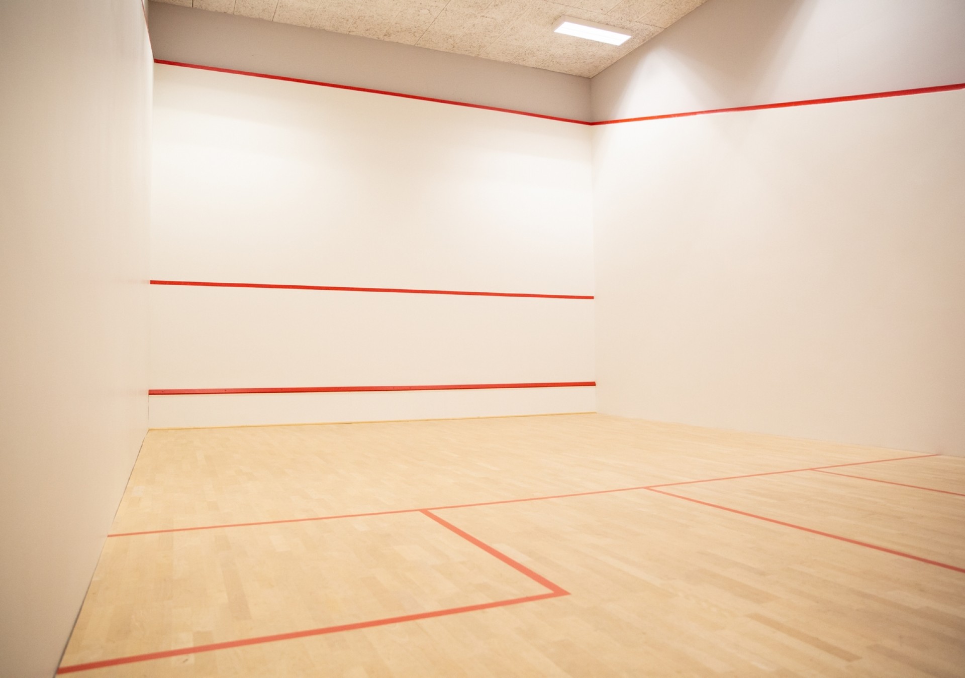 Squashen op een baan met stijl